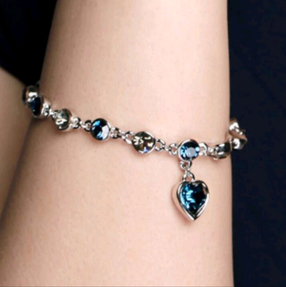 NEW women's heart bracelet, blue, CZ diamonds, silver